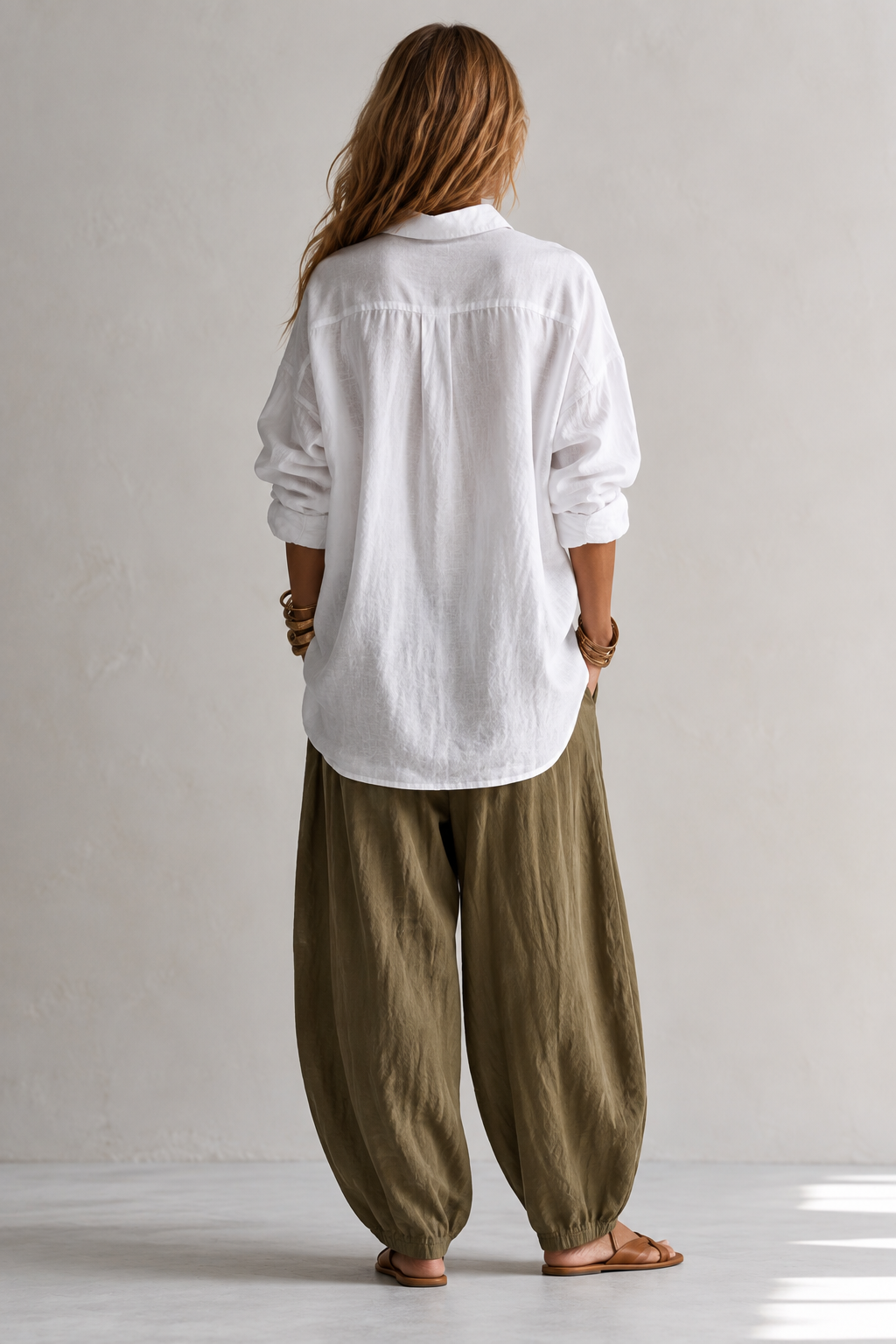 Francesca | Completo con Camicia Bianca e Pantaloni Verdi